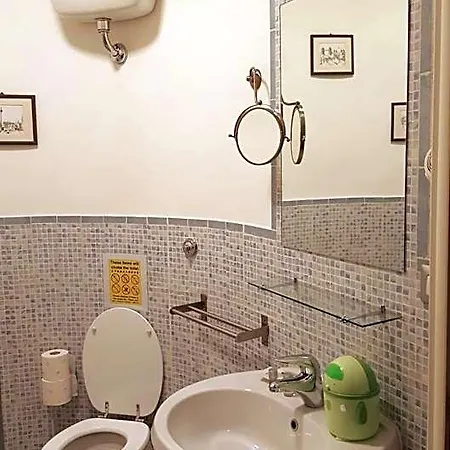 Luiza Vatican House Bed & Breakfast 4*