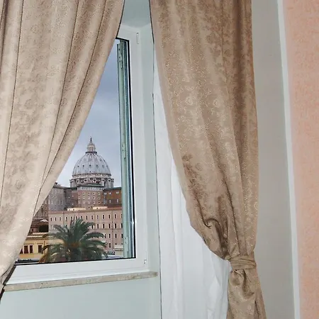 Luiza Vatican House 4* Řím