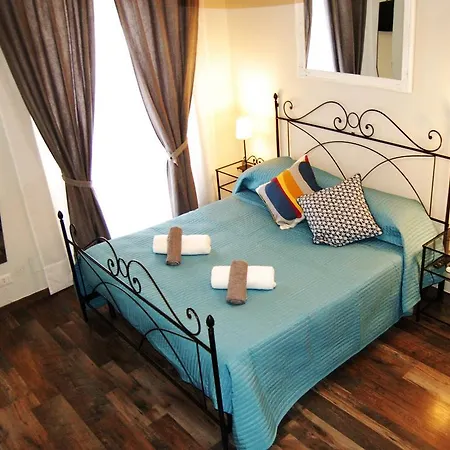 Luiza Vatican House Bed & Breakfast 4*